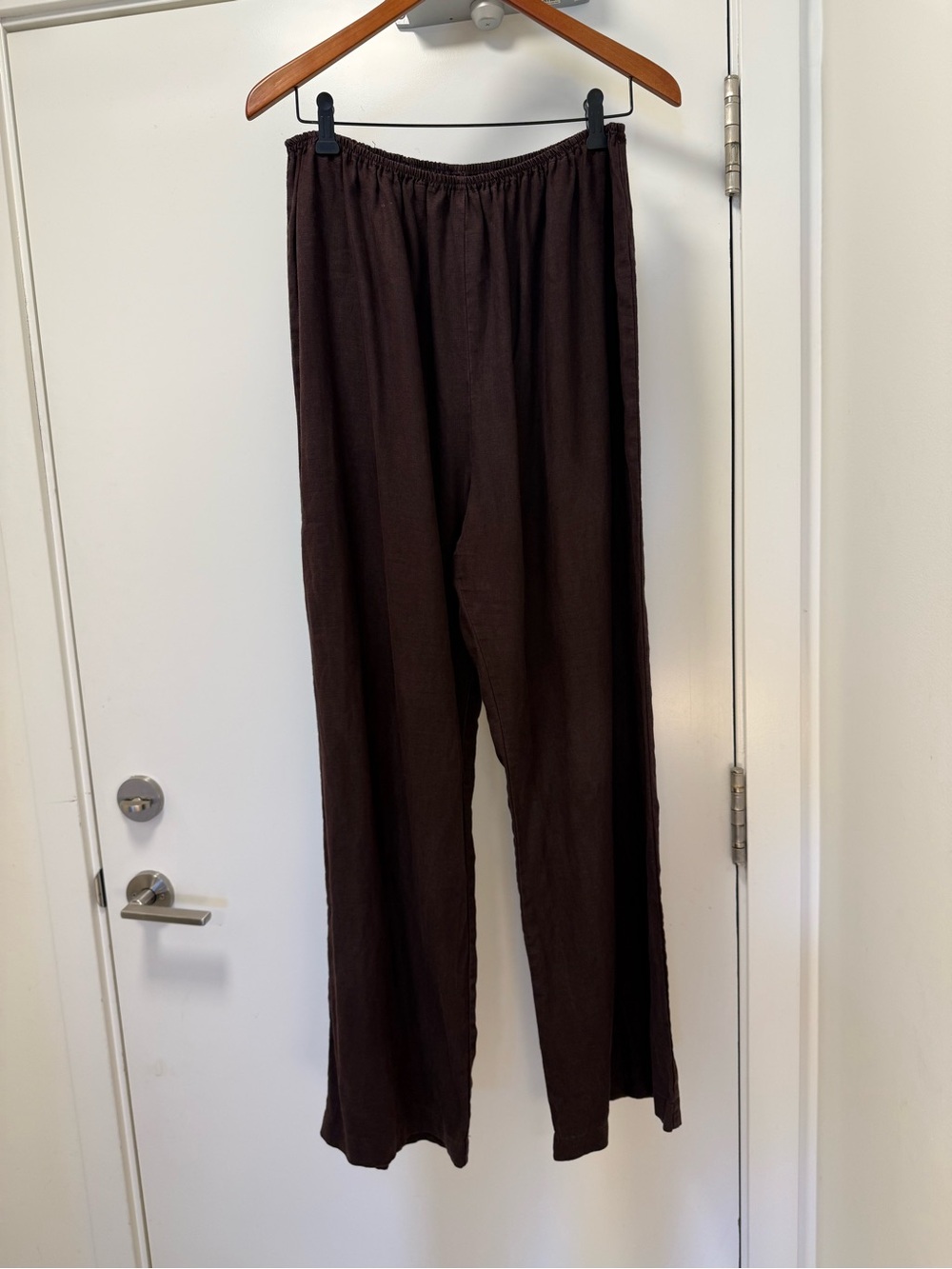 DONNI simple linen pant in Espresso - Picture 3 of 7